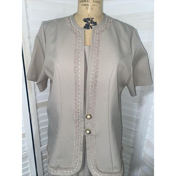 Elisabeth Williams 90s Taupe Women’s 2 Piece Skirt Suit Polyester Large - Picture 2 of 10